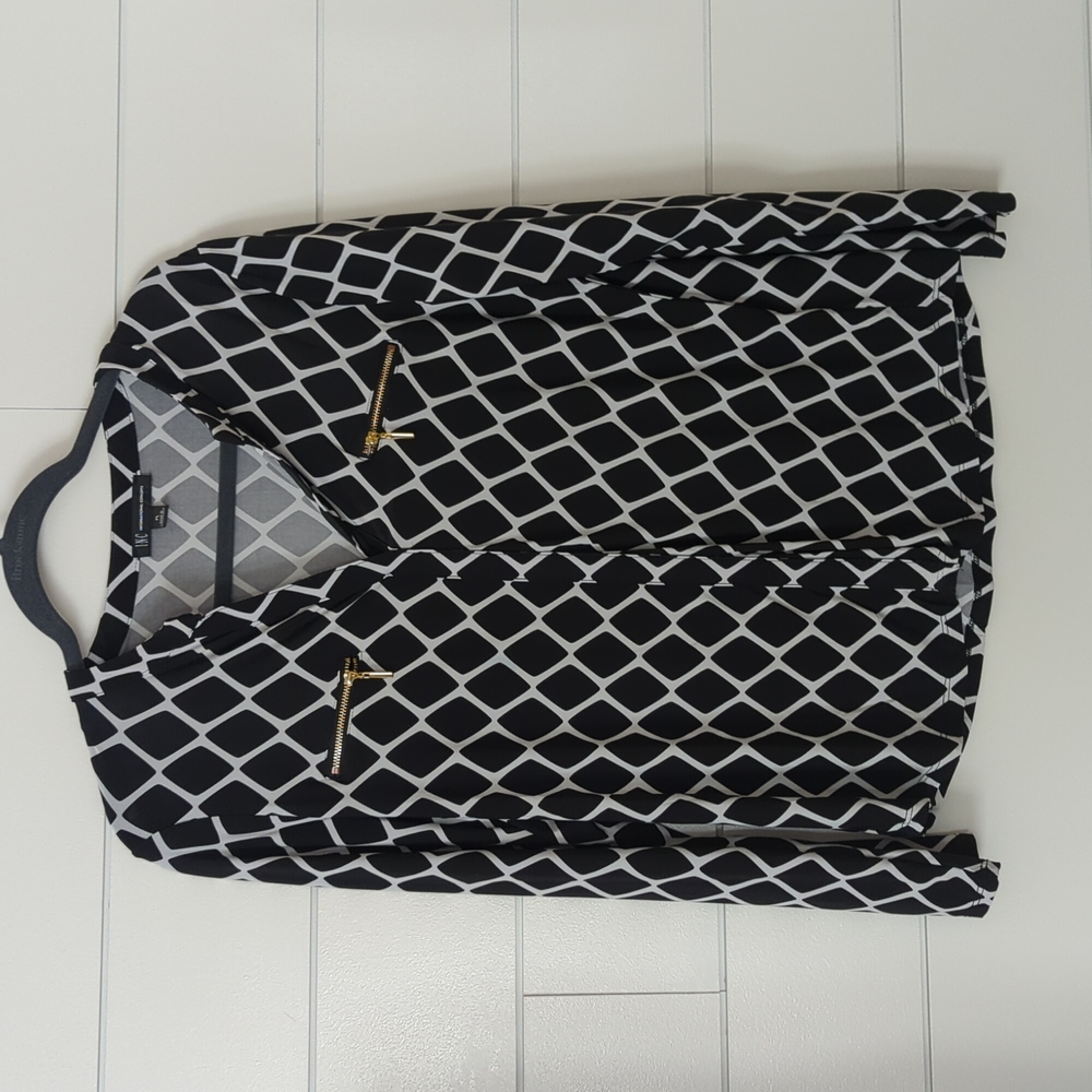 Graphic long sleeve top